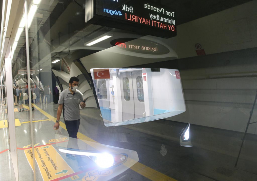 Mecidiyeköy-Mahmutbey metrosu ilk gününde insan akınına uğradı! 12