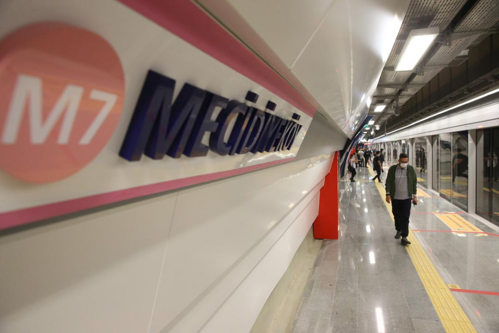 Mecidiyeköy-Mahmutbey metrosu ilk gününde insan akınına uğradı! 16