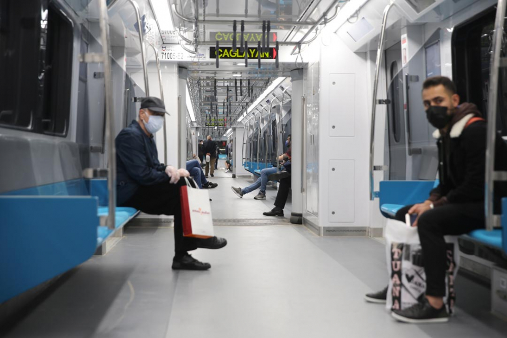 Mecidiyeköy-Mahmutbey metrosu ilk gününde insan akınına uğradı! 5