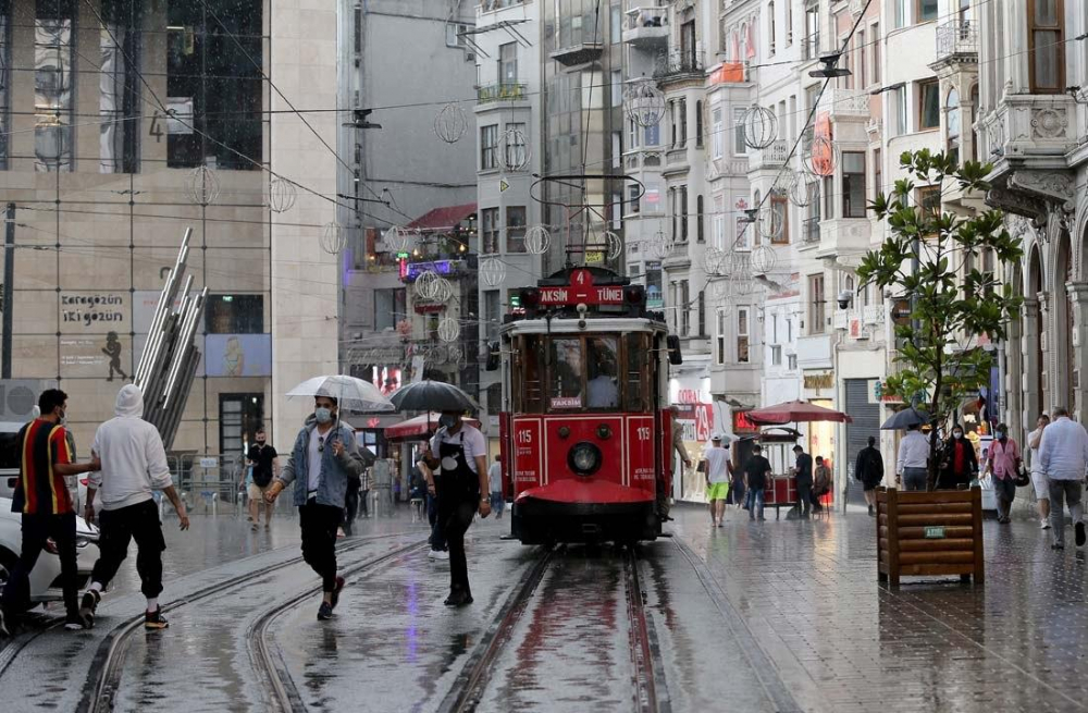 Meteorolojiden sert uyarı: İstanbul dahil birçok ilde dolu, hortum, sel uyarısı! 14