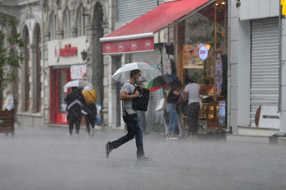 Meteorolojiden sert uyarı: İstanbul dahil birçok ilde dolu, hortum, sel uyarısı! 5