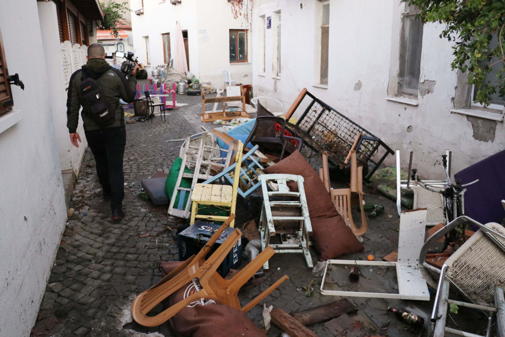 İzmir'de zamana karşı yarış sürüyor! İşte depremden acı fotoğraflar... 59