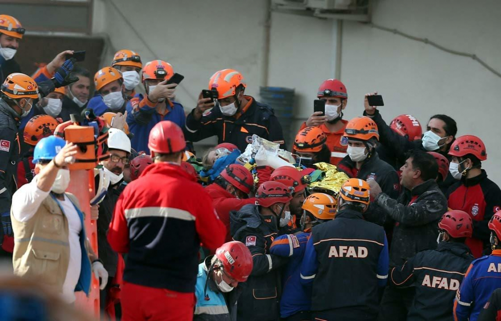 Ayla bebek İzmir depreminden 91 saat sonra kurtarıldı! 6