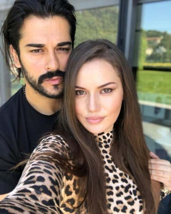 Burak Özçivit'ten eşi Fahriye Evcen'e romantik jest 9