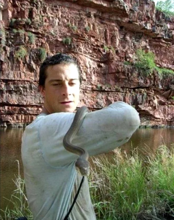 Belgesellerin cesur adamı Bear Grylls'un foyası ortaya çıktı 8