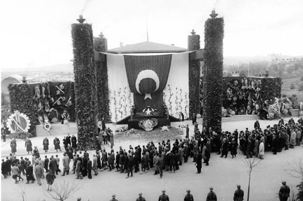 Mustafa Kemal Atatürk'ün cenaze törenlerinden ilk kez gün yüzüne çıkan fotoğrafları! 18