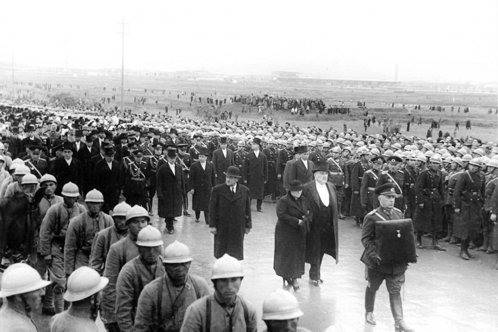 Mustafa Kemal Atatürk'ün cenaze törenlerinden ilk kez gün yüzüne çıkan fotoğrafları! 22