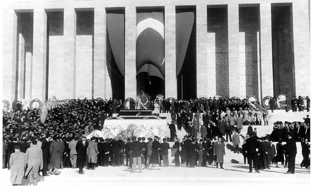 Mustafa Kemal Atatürk'ün cenaze törenlerinden ilk kez gün yüzüne çıkan fotoğrafları! 35