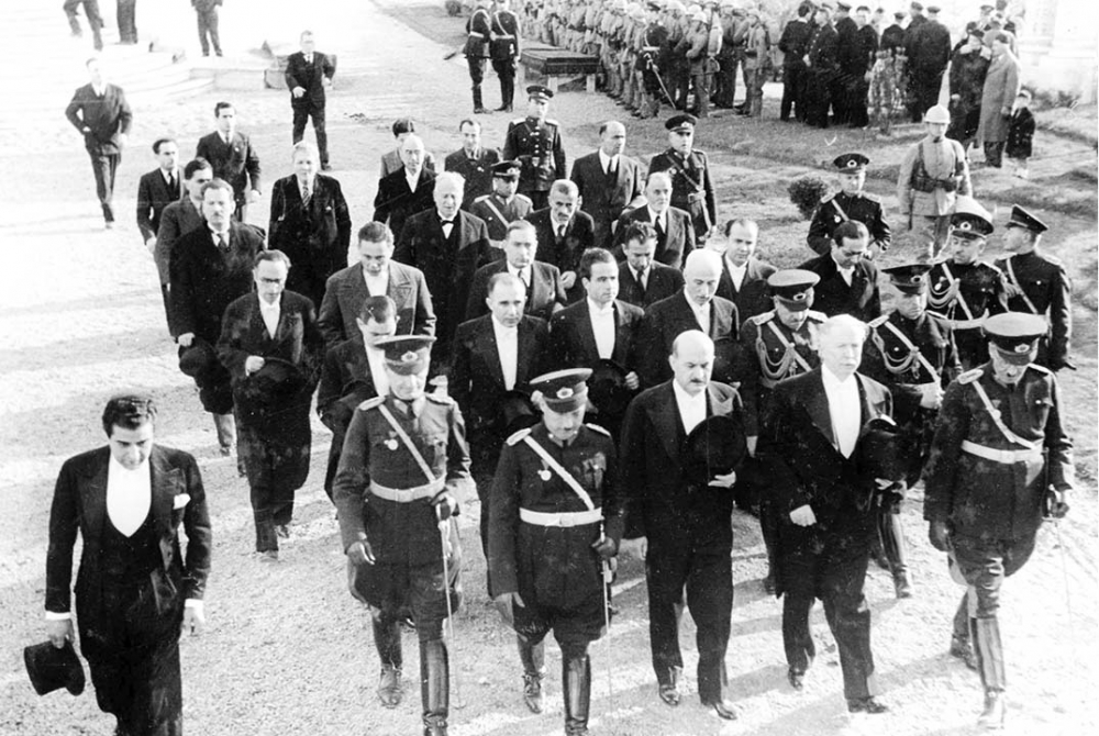 Mustafa Kemal Atatürk'ün cenaze törenlerinden ilk kez gün yüzüne çıkan fotoğrafları! 6