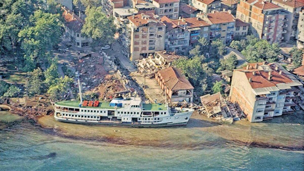 Deprem uzmanı Prof. Dr. Ercan: Büyük deprem İstanbul'da olmayacak! 19