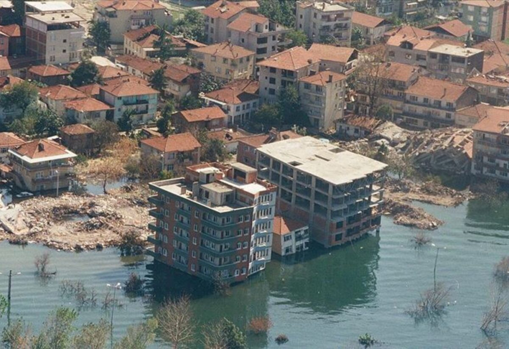 Deprem uzmanı Prof. Dr. Ercan: Büyük deprem İstanbul'da olmayacak! 23