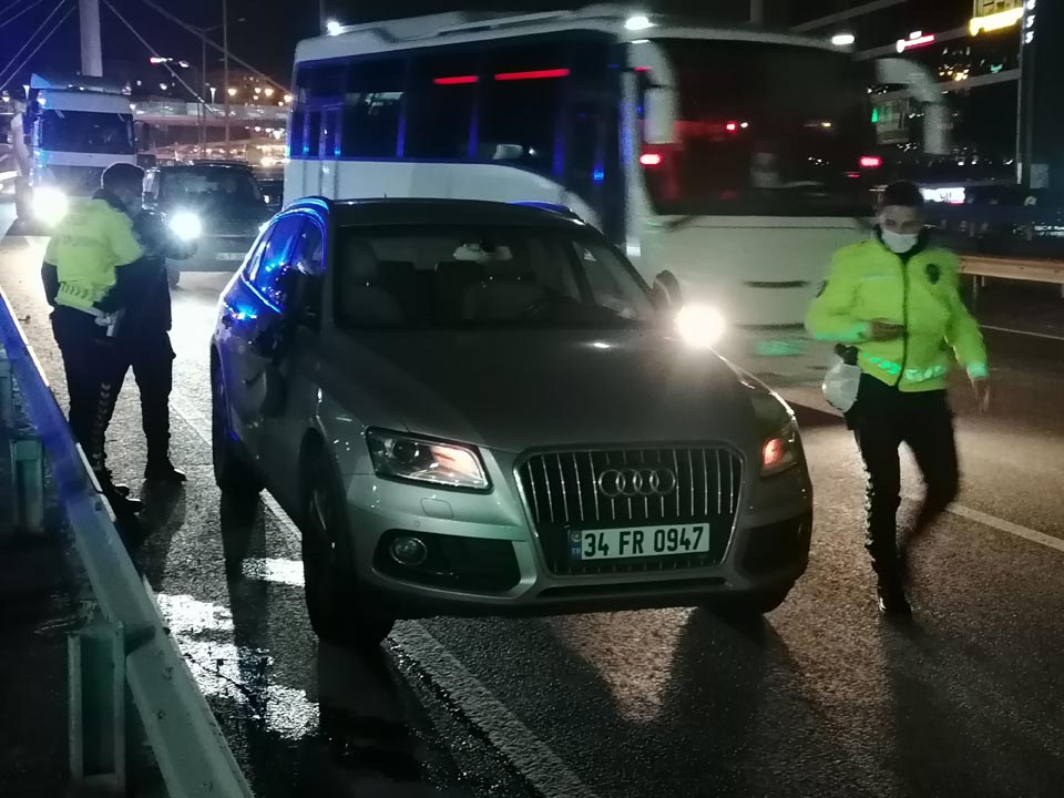 Kocaeli'nde korkunç kaza! 70 metre uzağa fırlayan kadının üzerinden 10 araç geçti 2