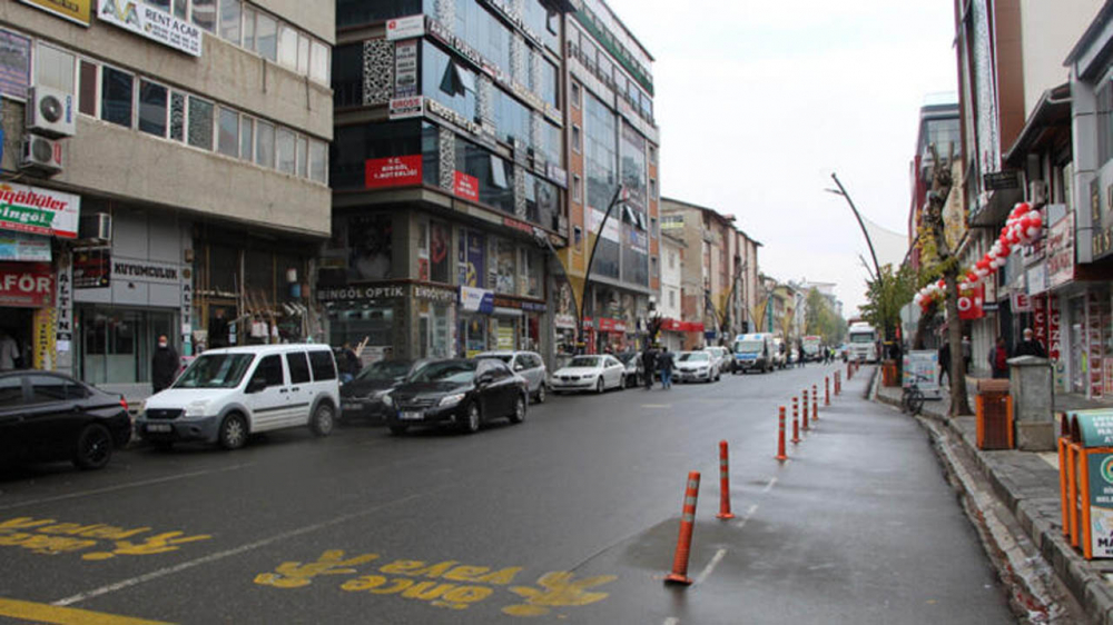 Vatandaş yasakları yanlış anlayınca sokaklar bomboş kaldı! İşte yurttan kareler.. 11