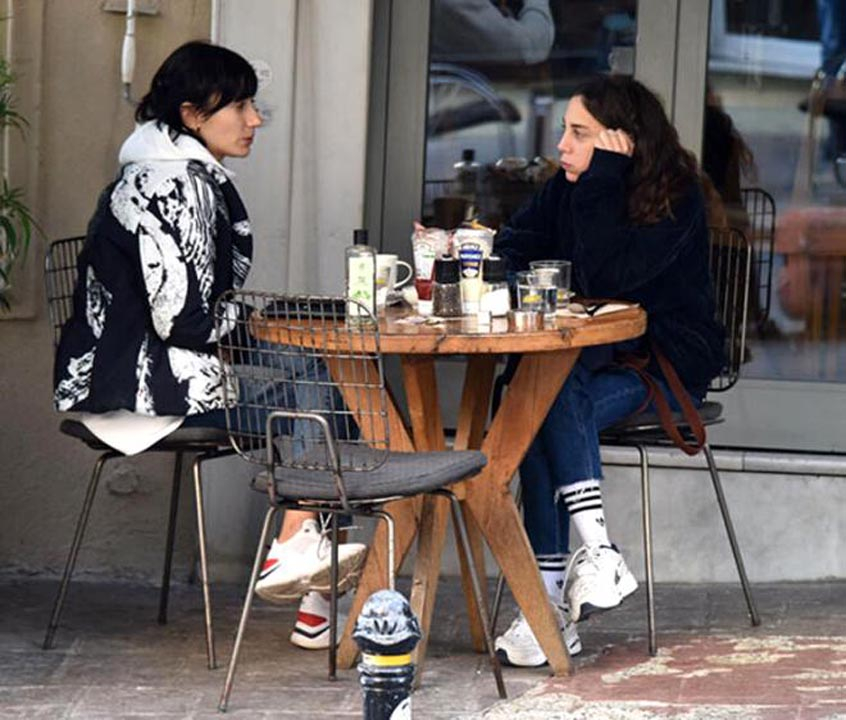 Cihangir'de görüntülendi, isyan etti: Ben öykü değilim, boşuna beklemeyin! 2