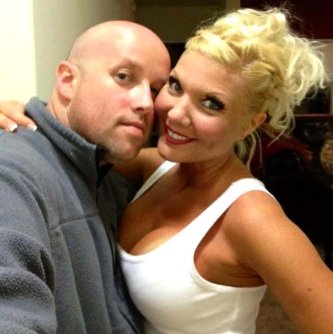 Soyunarak para kazanıyordu! Kocası içki şişesiyle öldürdü 1