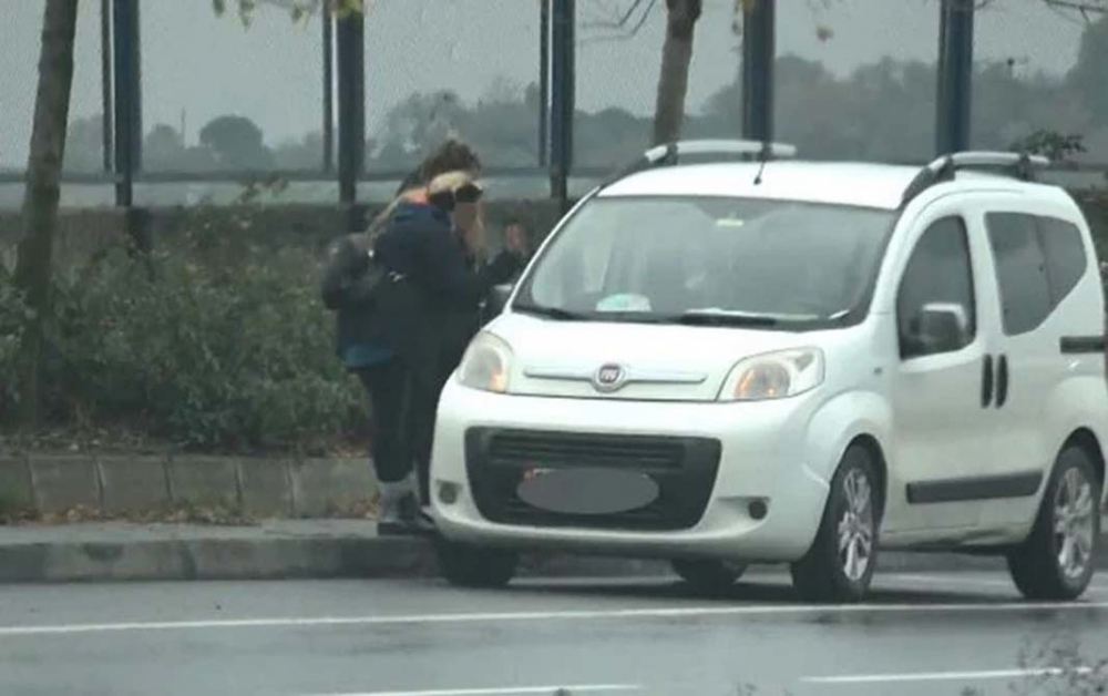 İstanbul'un göbeğinde koronavirüse rağmen fuhuş pazarlığı yaptılar! 1