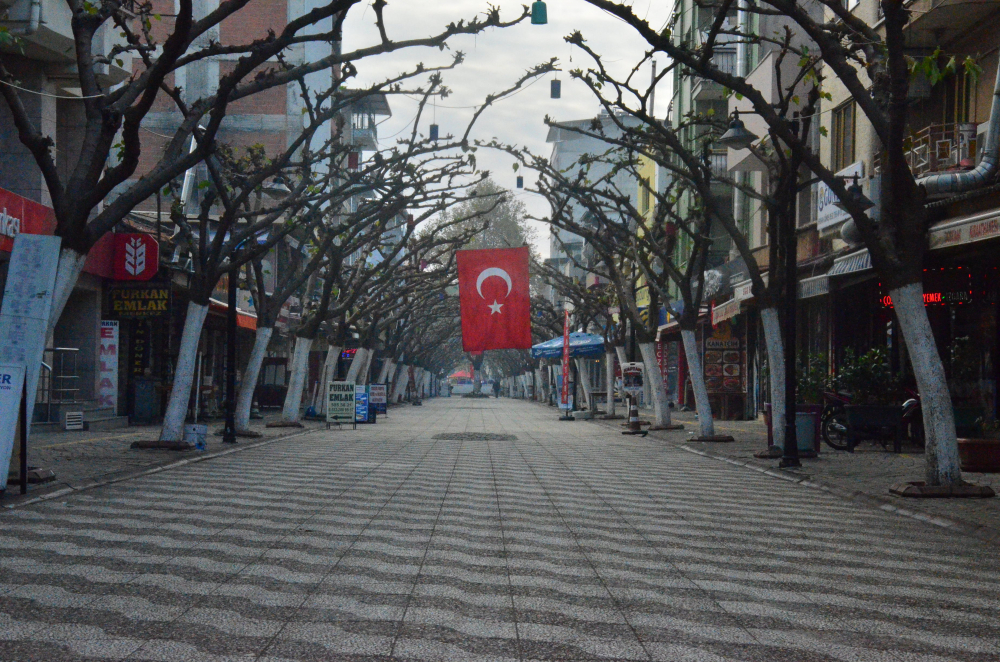 Sokağa çıkma yasağında meydanlar boş kaldı: İşte İzmir'in kalabalıktan uzak, eşsiz güzelliği 3