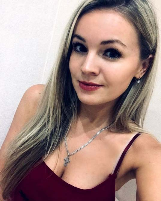 Şarjdaki telefonu küvete düşüren kadının acı sonu! 1