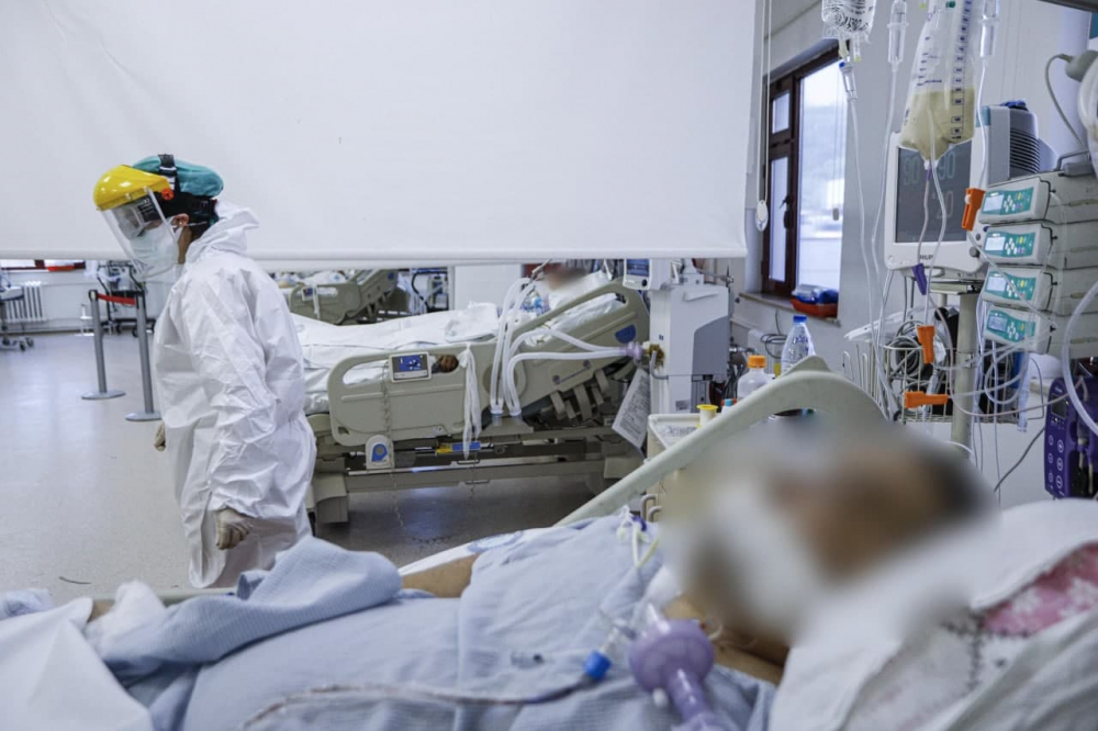 Bilim Kurulu üyesi Kara'dan normal hayata geçme açıklaması: Maskeleri atmak için ilk kez tarih verdi! 1