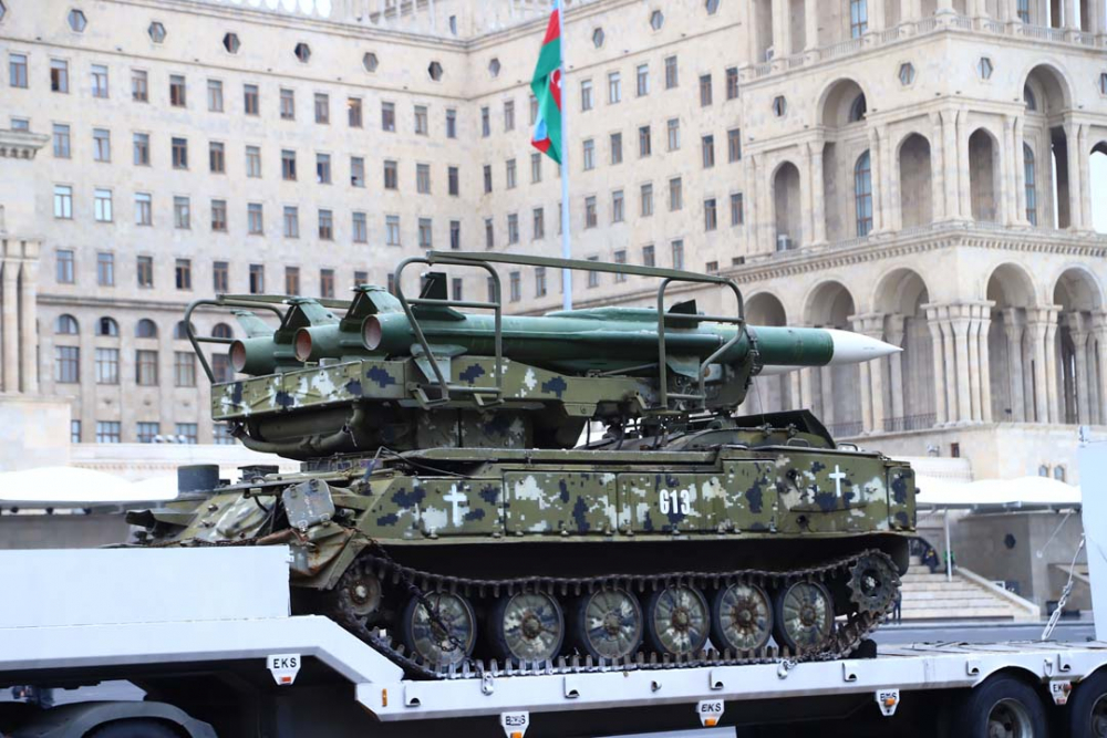 Bakü'de tarihi anlar! Azerbaycan'ın Ermenilere karşı zaferi böyle kutlandı... 21