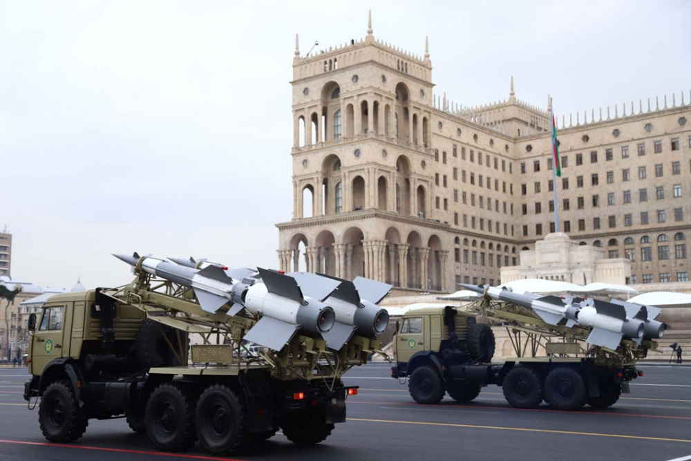 Bakü'de tarihi anlar! Azerbaycan'ın Ermenilere karşı zaferi böyle kutlandı... 25