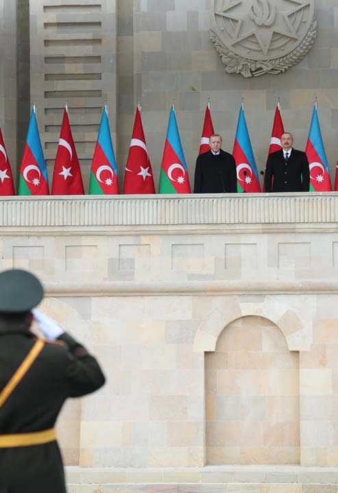 Bakü'de tarihi anlar! Azerbaycan'ın Ermenilere karşı zaferi böyle kutlandı... 4