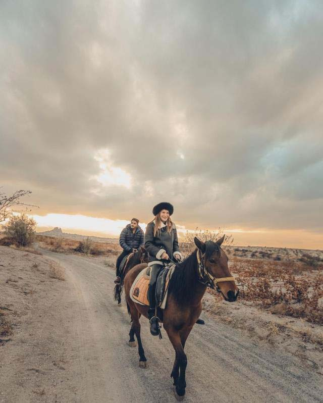 Kapadokya'da aşk başkadır! Ebru Şallı ve Uğur Akkuş'tan dudak dudağa poz! 9