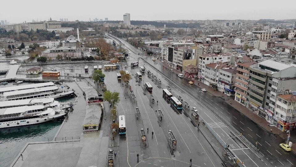 Kadıköy ve Üsküdar Meydanına korona sessizliği çöktü 1