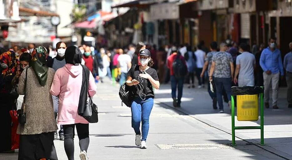 Kısıtlamalar işe yarıyor mu? Bilim Kurulu üyelerinden konuya ilişkin açıklama! 3