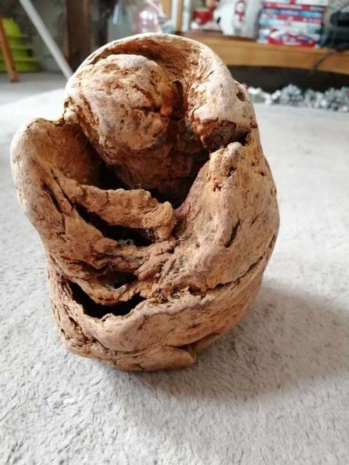 Yolda buldukları nesneyi eve götüren anne kız kabusu yaşadı!  Sıcak iğneyle deldikleri an patladı 6