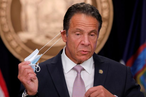 Ülke gündemine bomba gibi düşen iddia! New York Valisi Andrew Cuomo eski çalışanını taciz mi etti? 10