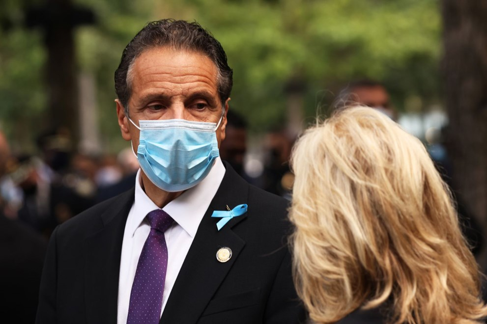 Ülke gündemine bomba gibi düşen iddia! New York Valisi Andrew Cuomo eski çalışanını taciz mi etti? 3