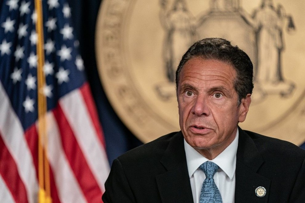 Ülke gündemine bomba gibi düşen iddia! New York Valisi Andrew Cuomo eski çalışanını taciz mi etti? 5