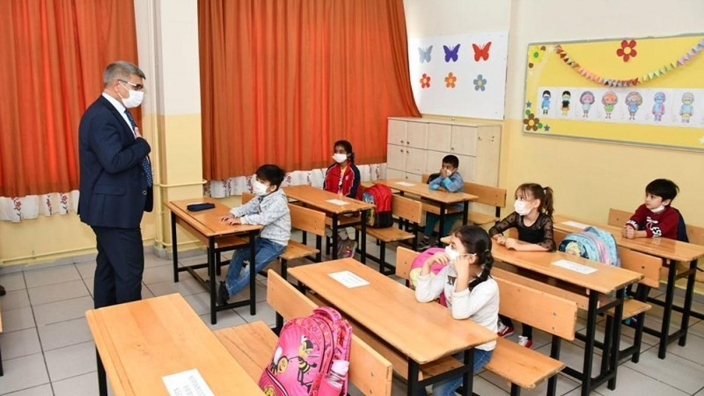 Bilim Kurulu Üyesi Prof. Dr. Necmi İlhan net konuştu: İlkoul, lise ve üniversiteler ne zaman açılacak? 15