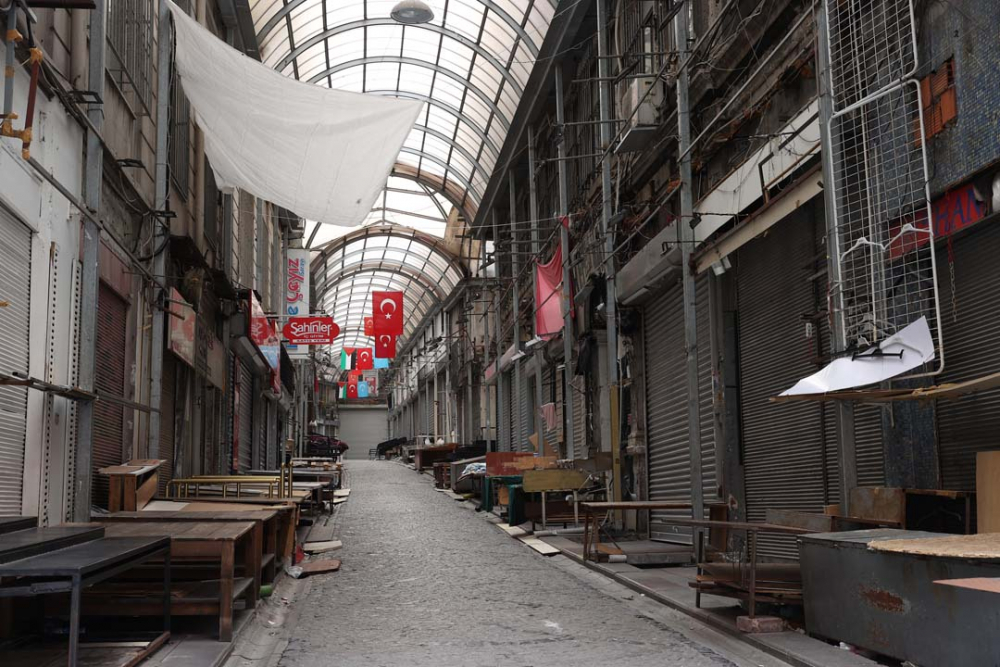 İstanbul'da kısıtlama sessizliği! 16 milyonluk şehir hayalet kente döndü 19
