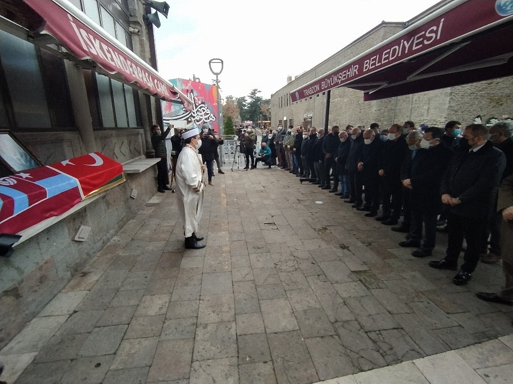 Özkan Sümer'in cenazesi kaldırıldı 4