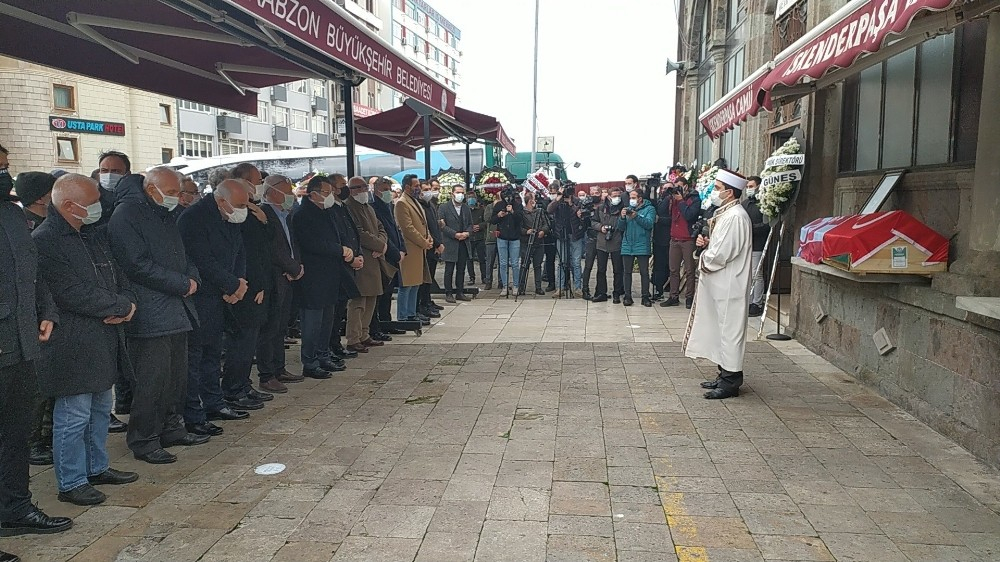 Özkan Sümer'in cenazesi kaldırıldı 5