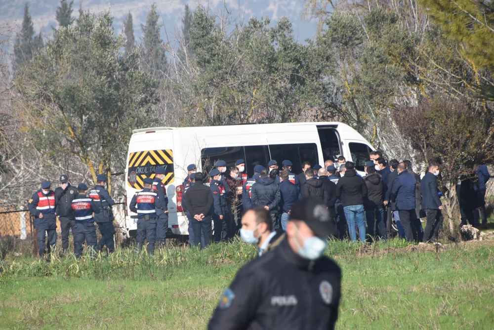 Acısı bir kez daha hatırlandı! Pınar Gültekin'in öldürüldüğü bağ evinde keşif yapıldı! 23