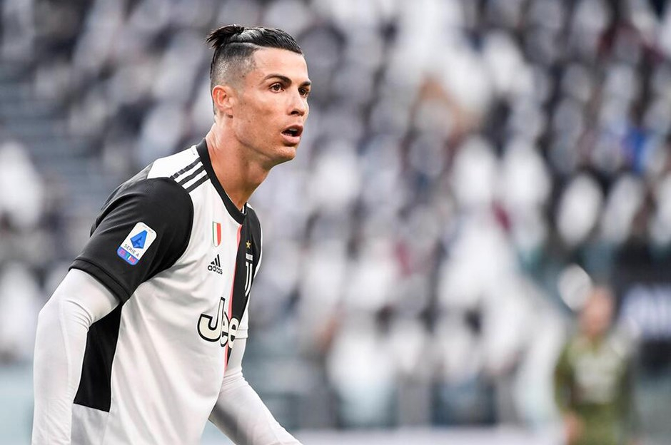 Ronaldo, yüzyılın futbolcusu seçildi 2