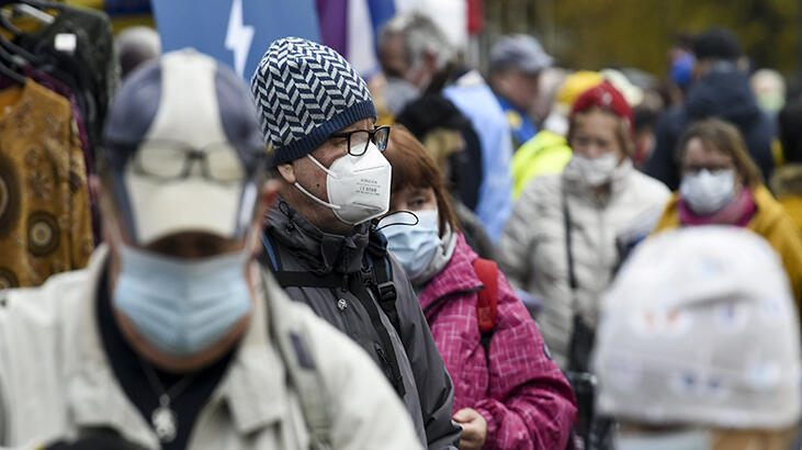 Mutasyona uğrayan koronavirüs Finlandiya’ya da sıçradı! 1
