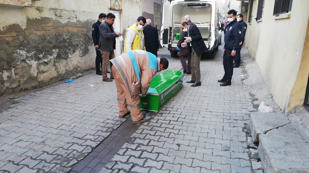 Şüpheli ölüm! Tek başına yaşayan yaşlı adam evinde ölü bulundu 2