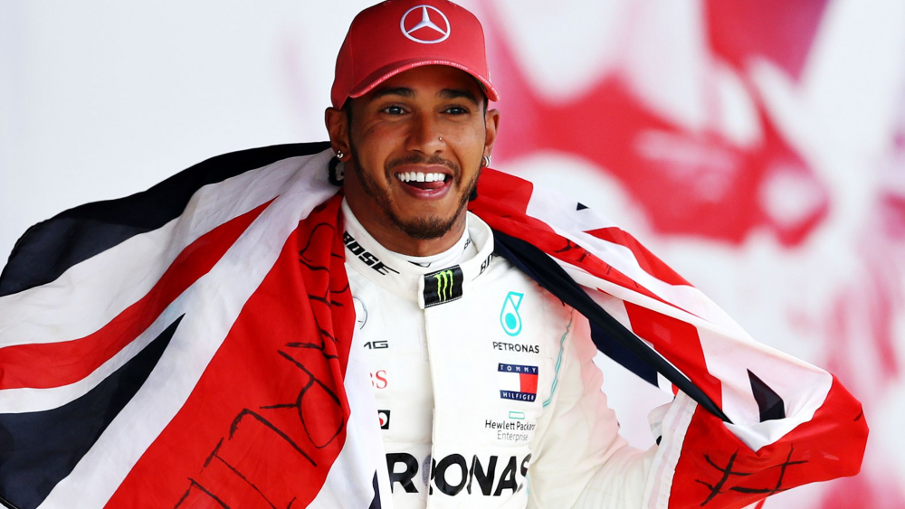 Lewis Hamilton, şövalye ilan edildi! 1