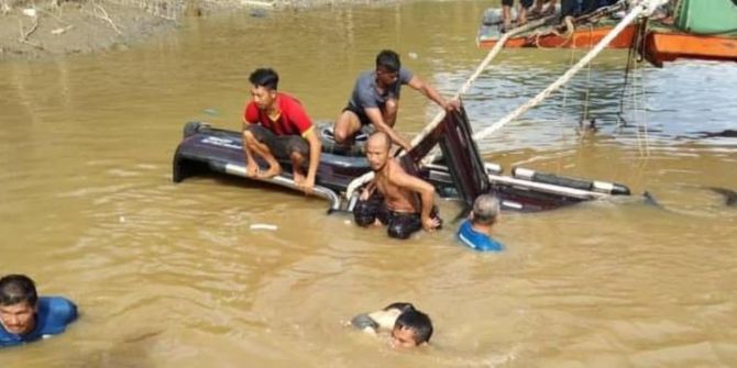 O ülkede korkunç olay! Araç feribottan düştü: 1'i bebek 9 ölü