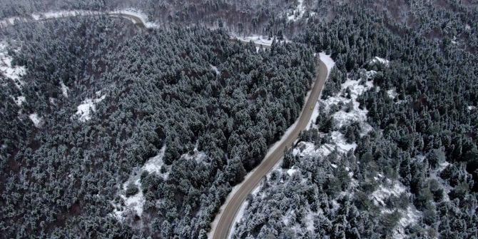 Bursa Uludağ beklenen beyaz örtü ile kaplandı! Kar yağışı eşsiz manzaralar oluşturdu