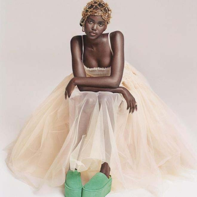 Mülteci kampından modelliğe... Sudanlı model şimdilerde moda dünyasını peşinden koşturuyor 14