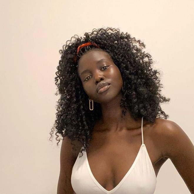 Mülteci kampından modelliğe... Sudanlı model şimdilerde moda dünyasını peşinden koşturuyor 6