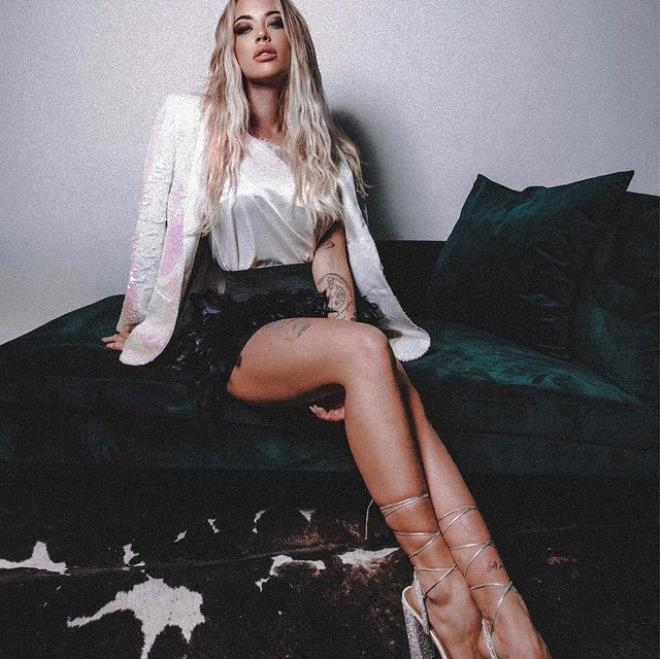 Televizyonların şov yıldızı, efsane futbolcunun ilişki teklifini reddetti! 8