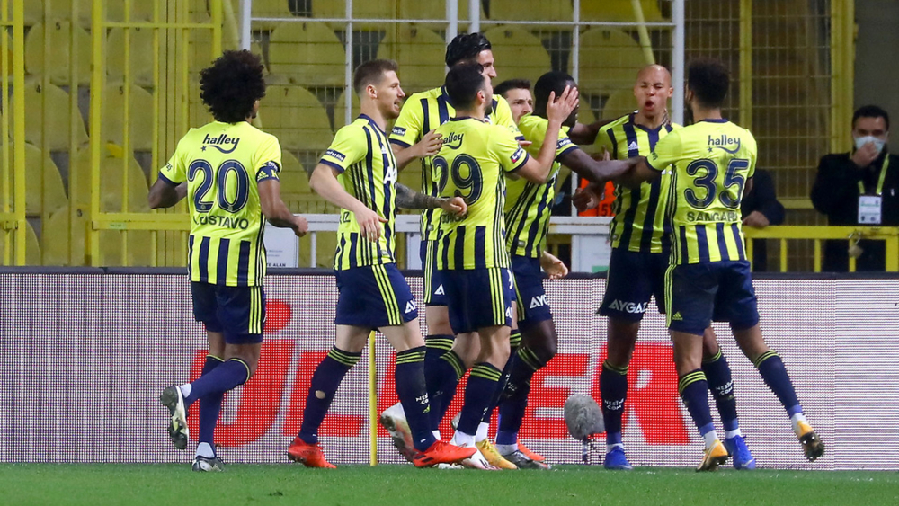 Fenerbahçe, deplasmanda kaybetmiyor! Son 15 sezonun en iyi performansı... 4