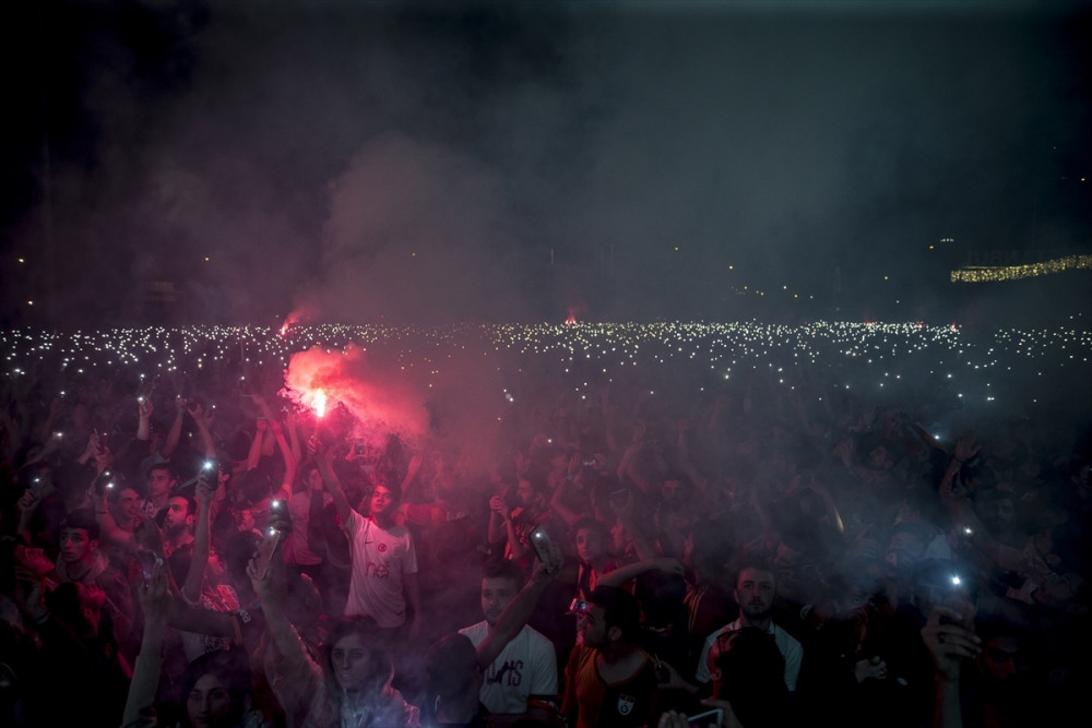 Galatasaray 2017- 2018 Yılı şampiyonu oldu, taraftarlar sabaha kadar uyumadı 18