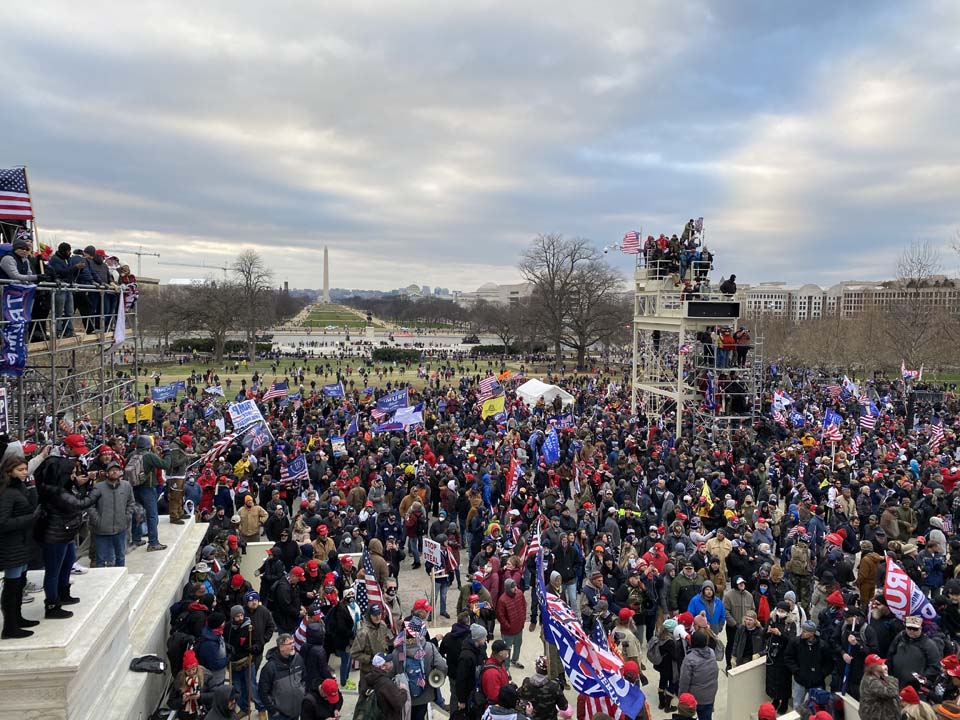 ABD'de kongre binası basıldı! Protestolar sürüyor, işte tarihi anlar... 2